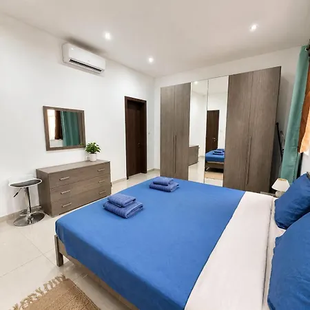 Deluxe 3bedroom Apartment, 3min Walk To Seafront شقة Gzira